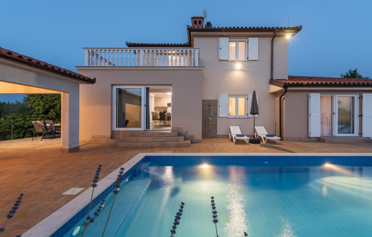 Villa Buroli With Pool, Sauna And Jacuzzi Exteriér fotografie