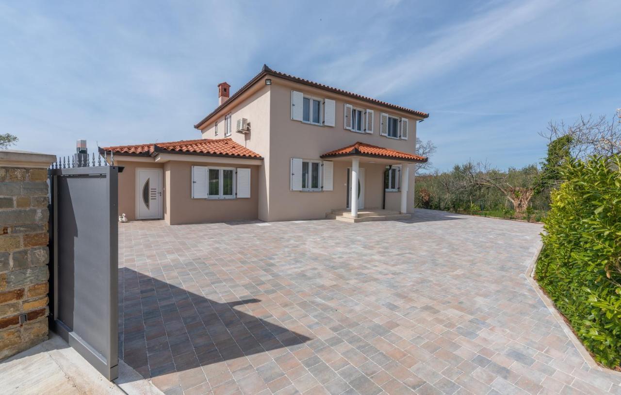 Villa Buroli With Pool, Sauna And Jacuzzi Exteriér fotografie