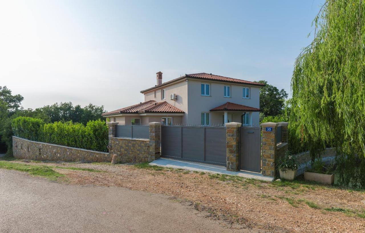 Villa Buroli With Pool, Sauna And Jacuzzi Exteriér fotografie