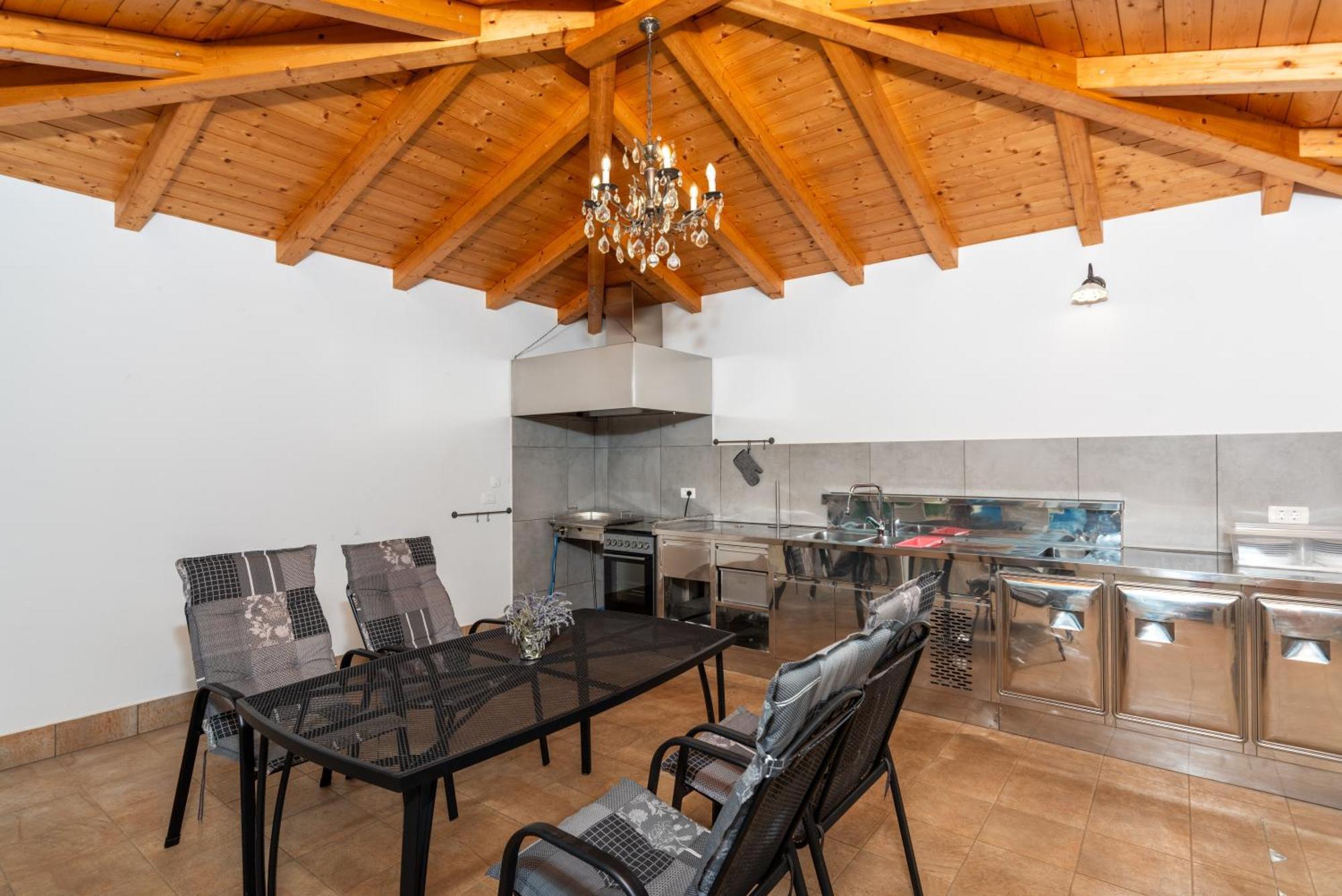 Villa Buroli With Pool, Sauna And Jacuzzi Exteriér fotografie