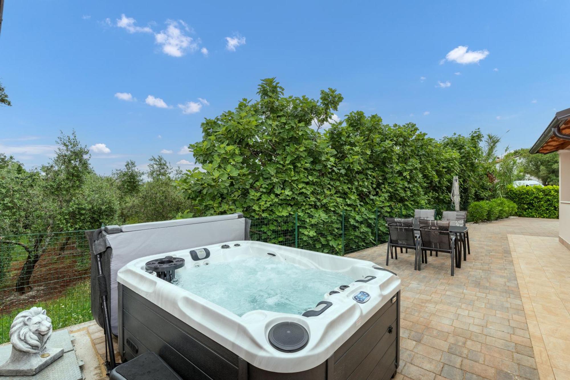 Villa Buroli With Pool, Sauna And Jacuzzi Exteriér fotografie